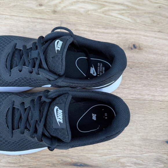 Nike Womens Tanjun Running Shoe Size 11 White Black Active Athletic 812655 - Picture 7 of 12